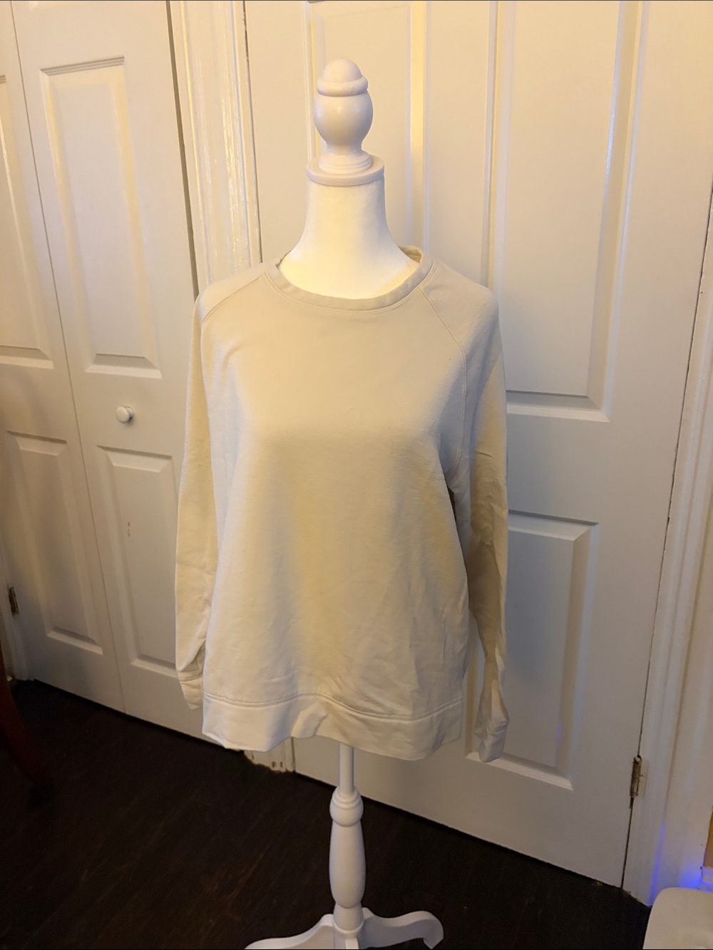 Quince Cream Long-Sleeve Crewneck Sweatshirt